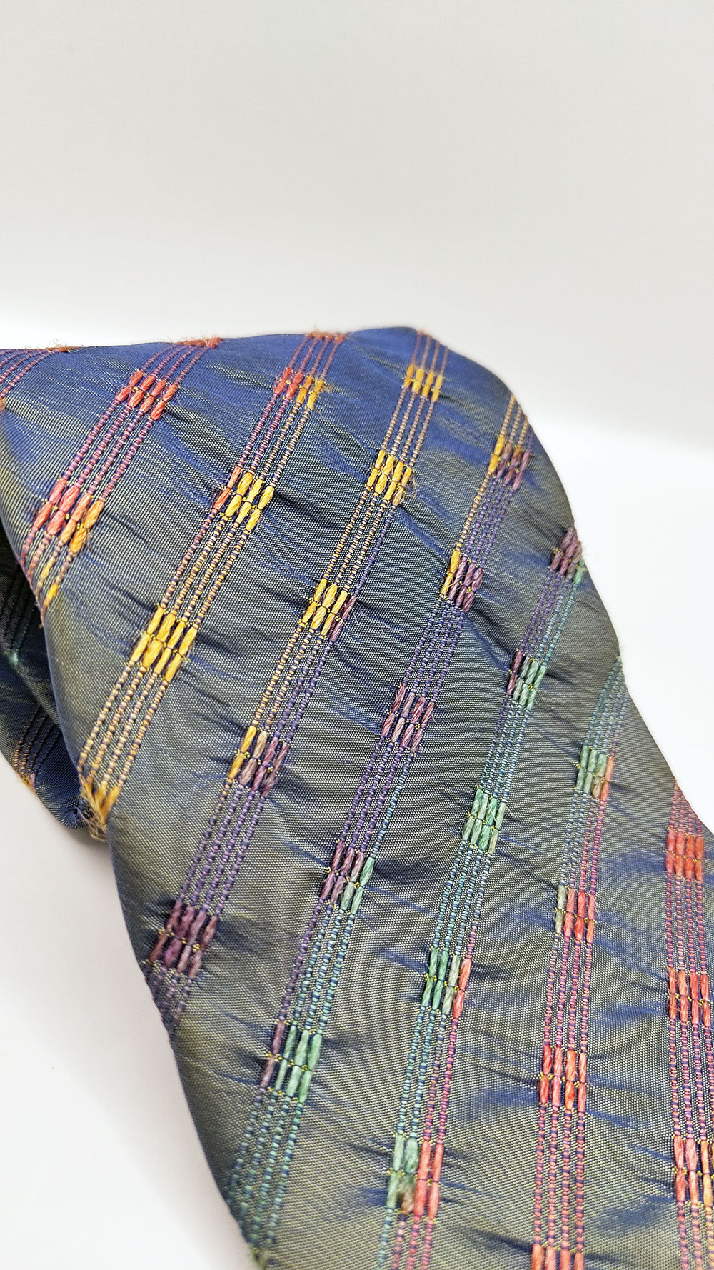 Romeo Gigli Mens Vintage Iridescent Silk Blend Embroidered Neck Tie