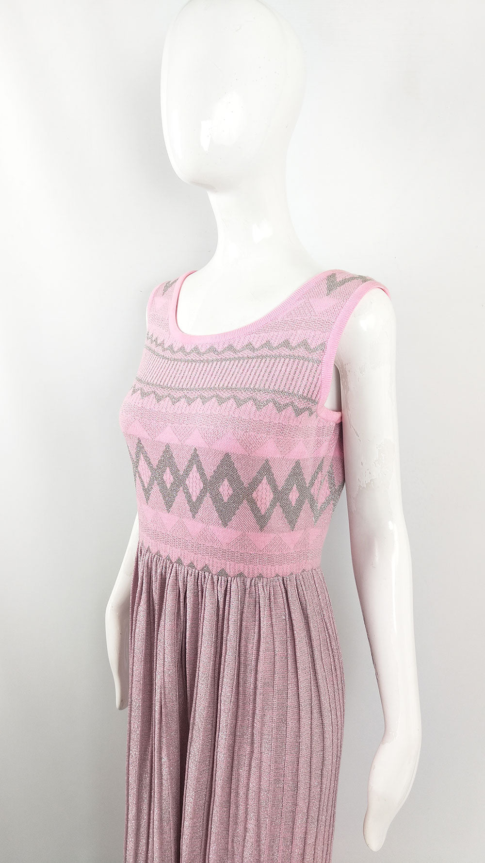 An image of a long vintage dress by Louis Feraud for Rembrandt from the early 70s.