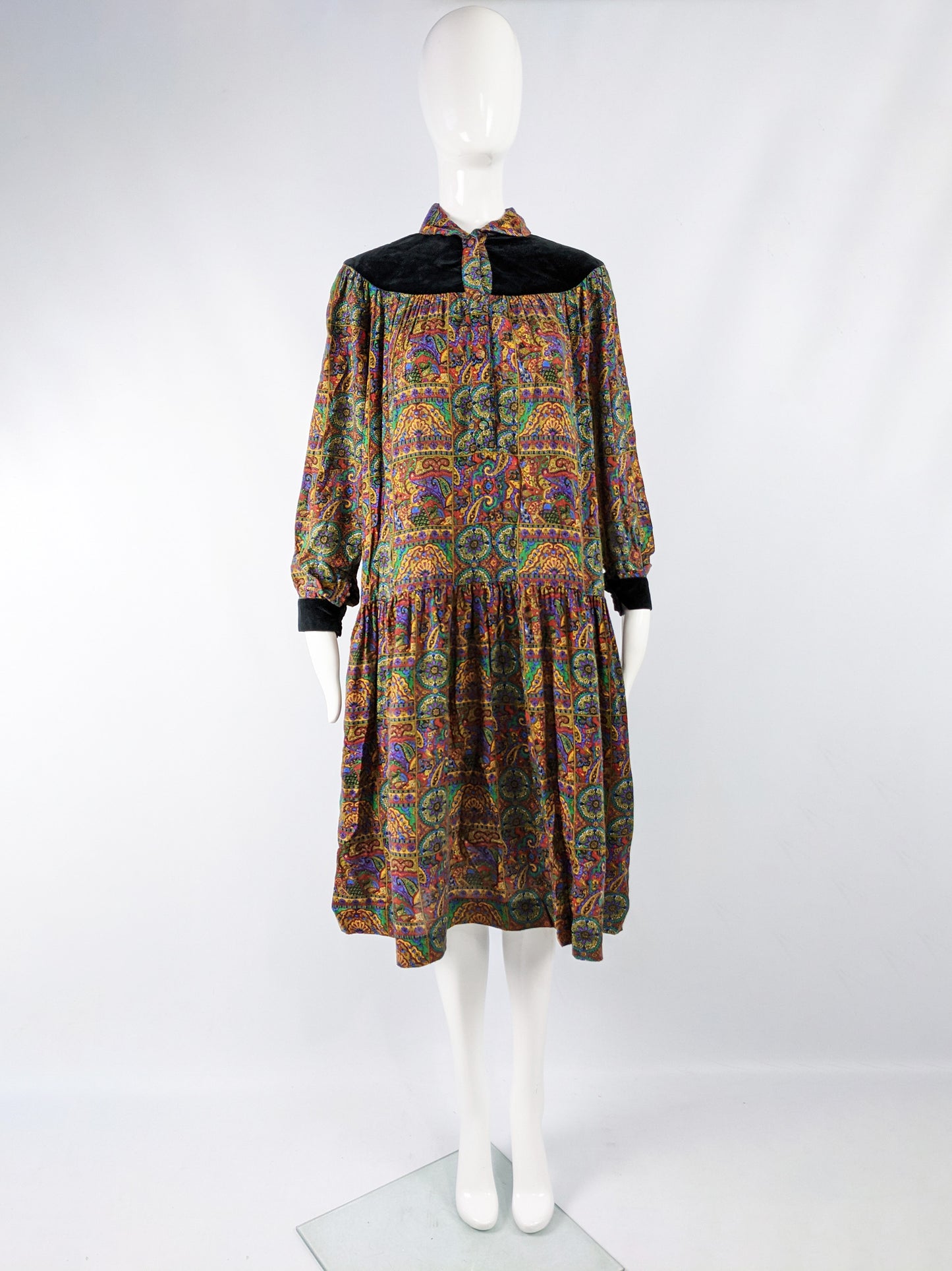 Womens Vintage Paisley & Velvet Boho Smock Dress, 1970s