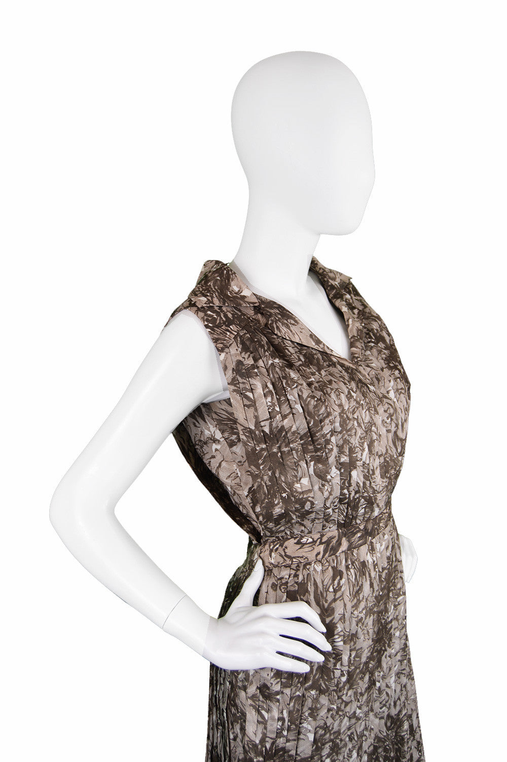 Chic vintage 60s dress by collectible label Frank Usher.