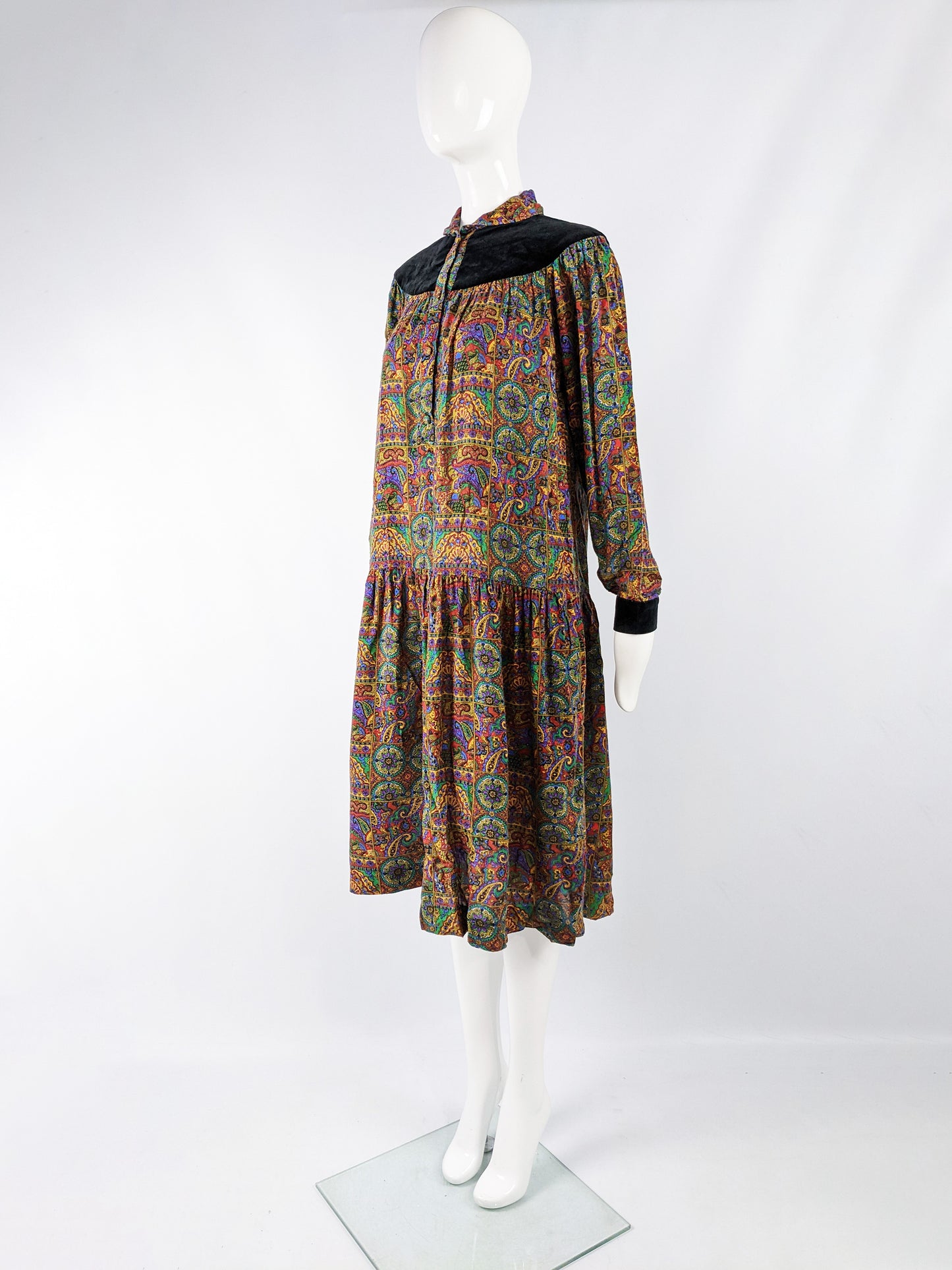Womens Vintage Paisley & Velvet Boho Smock Dress, 1970s