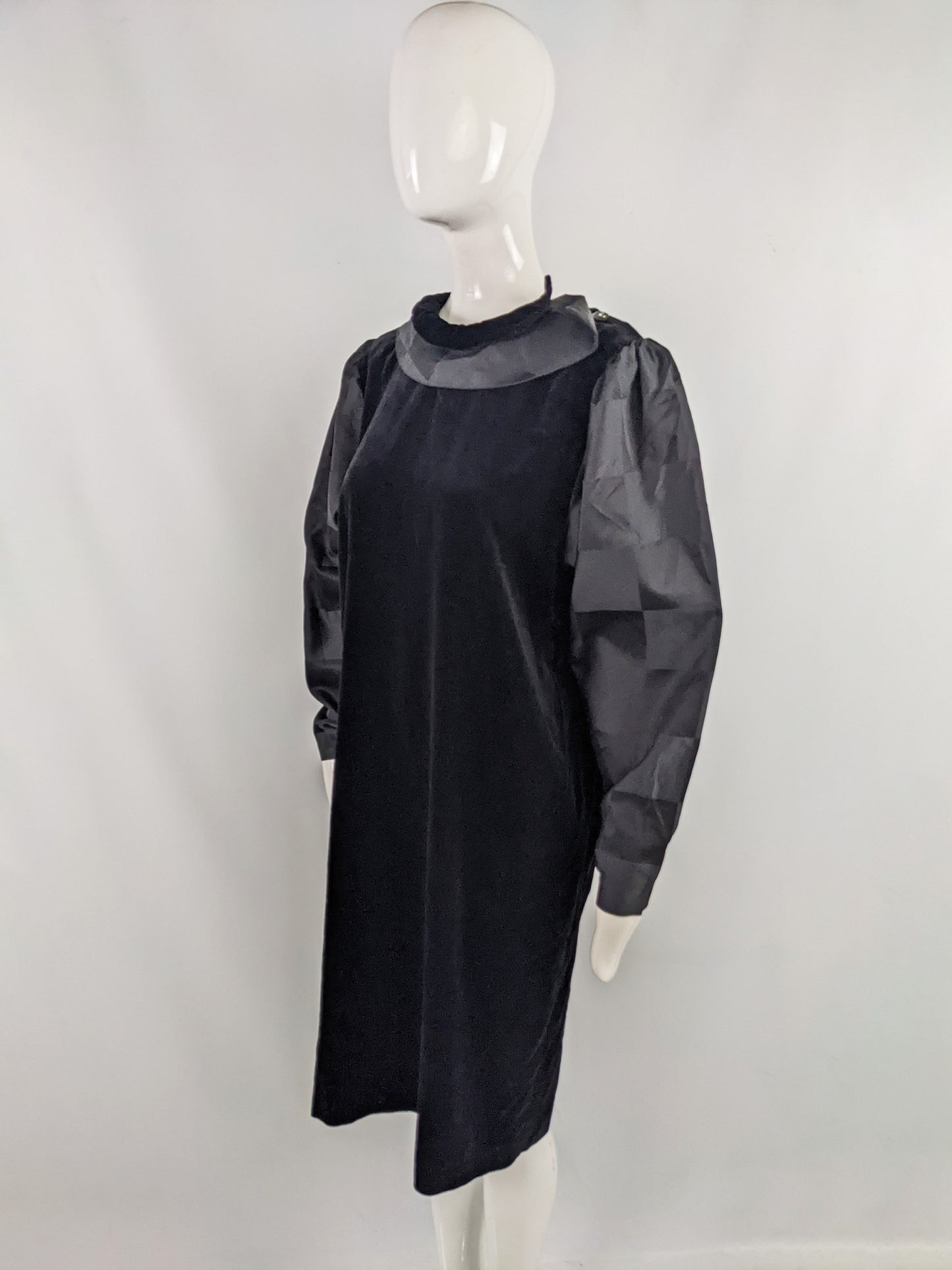 Vintage 1980s Black Velvet & Taffeta Balloon Sleeve Party Dress