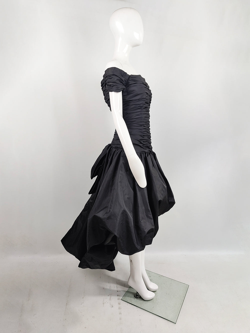 Victor Costa Vintage Womens Black Taffeta 1980s Ball Gown