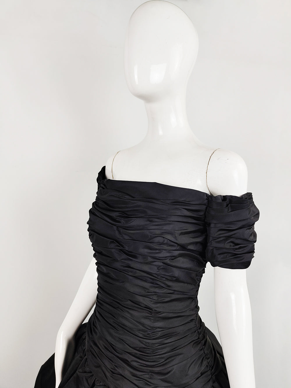 Victor Costa Vintage Womens Black Taffeta 1980s Ball Gown