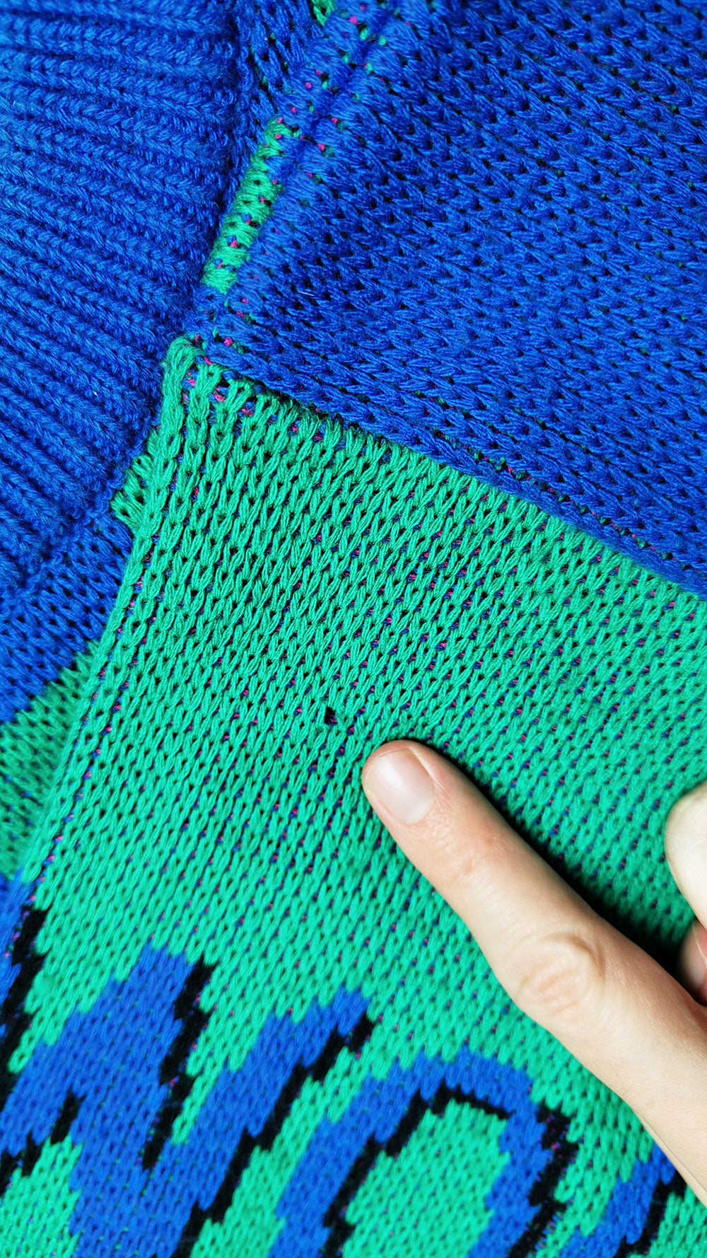 Hollywood California Vintage Mens Pop Art Blue Knit Sweater, 1980s