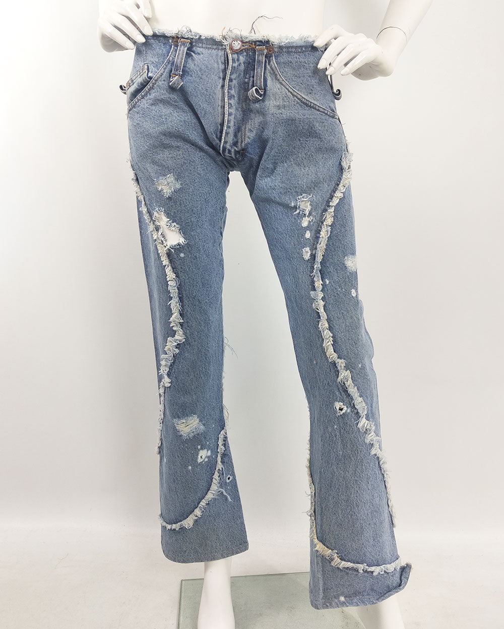 Andrew Mackenzie Vintage y2k distressed womens jeans