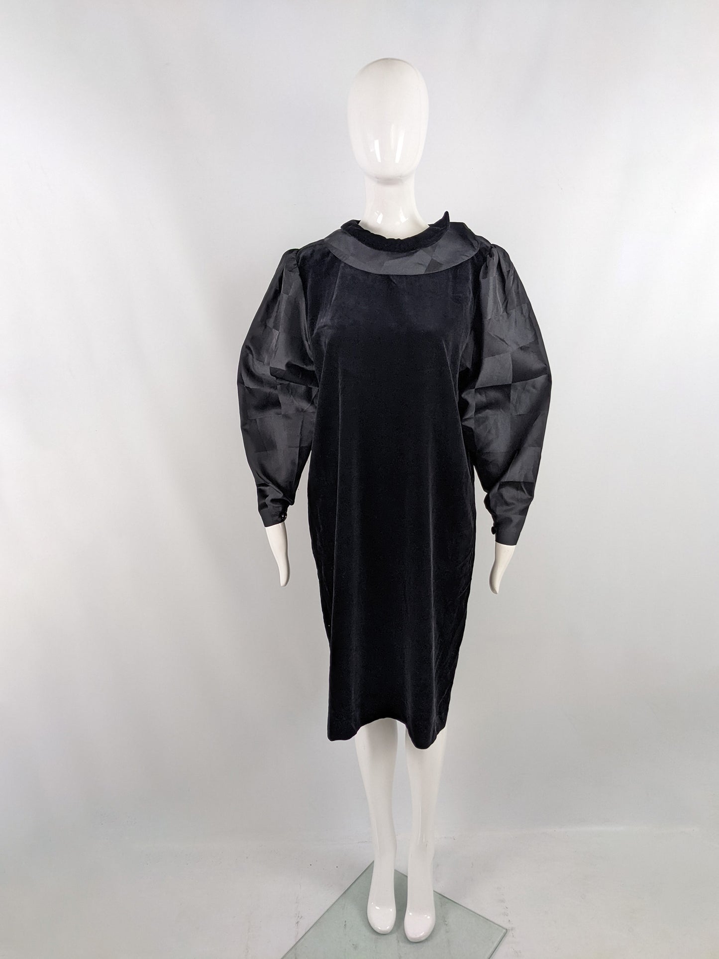 Vintage 1980s Black Velvet & Taffeta Balloon Sleeve Party Dress