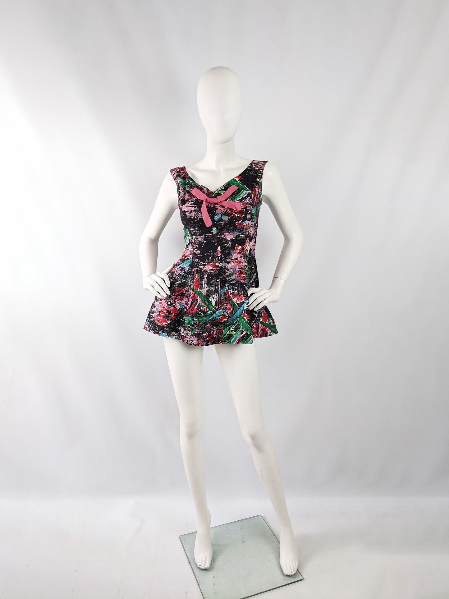 Vintage 4 Piece Full Skirt, Crop Jacket, Hot Pants & Top Resort Set, 1950s