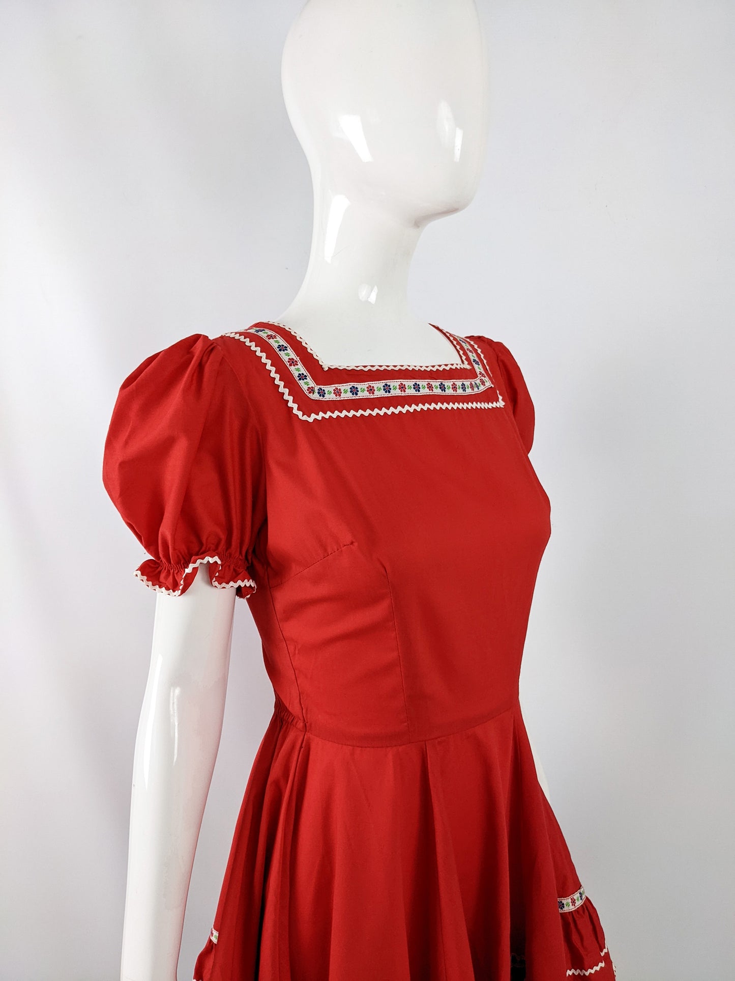 Vintage Red Full Skirt Puffed Sleeve 50s Style Patio Dress, 1970s