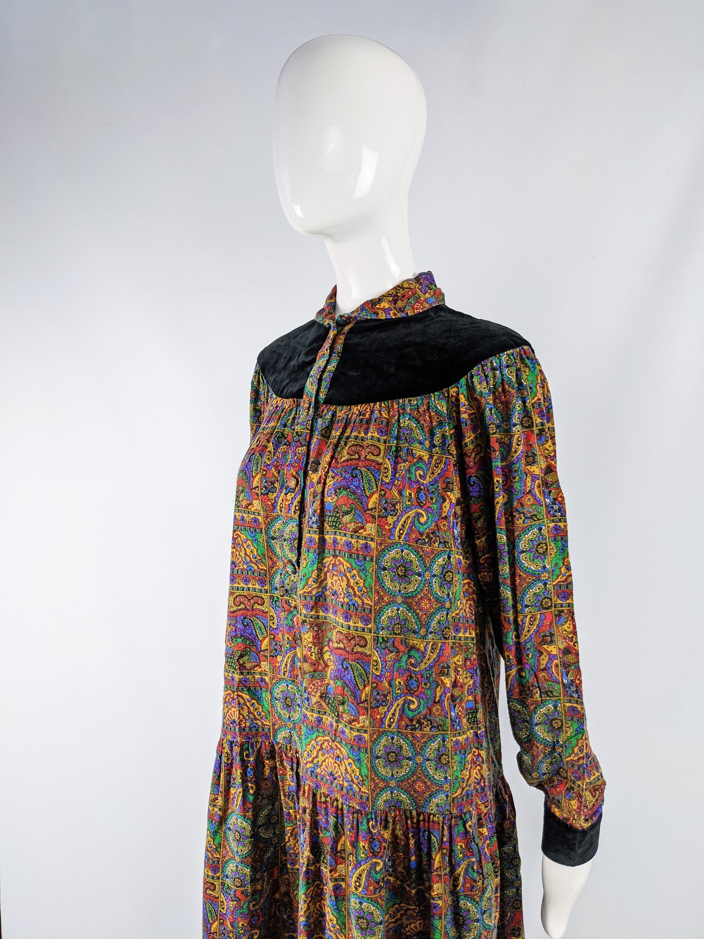 Womens Vintage Paisley & Velvet Boho Smock Dress, 1970s