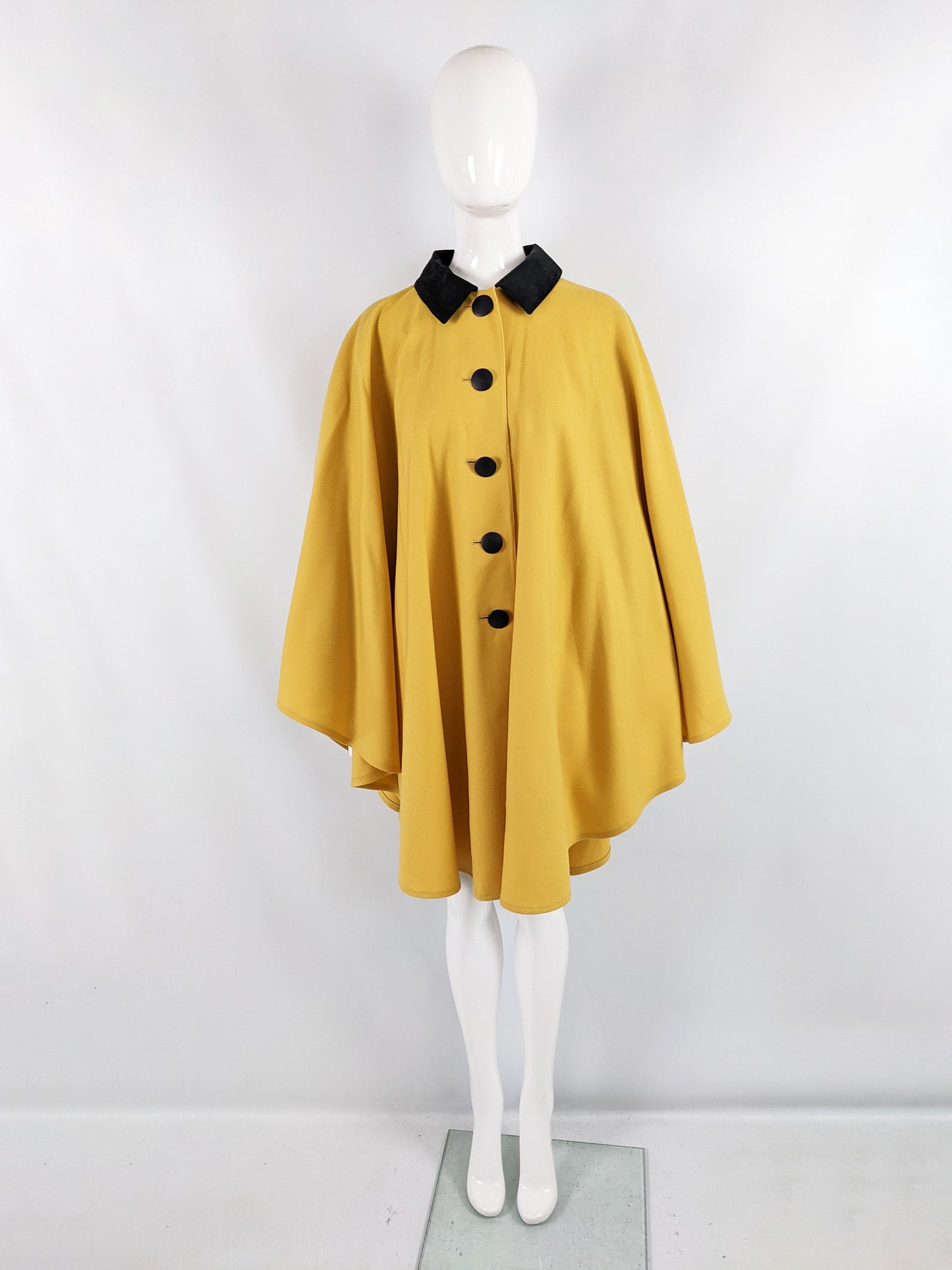Louis Feraud Vintage Womens Yellow & Black Cape, 1980s